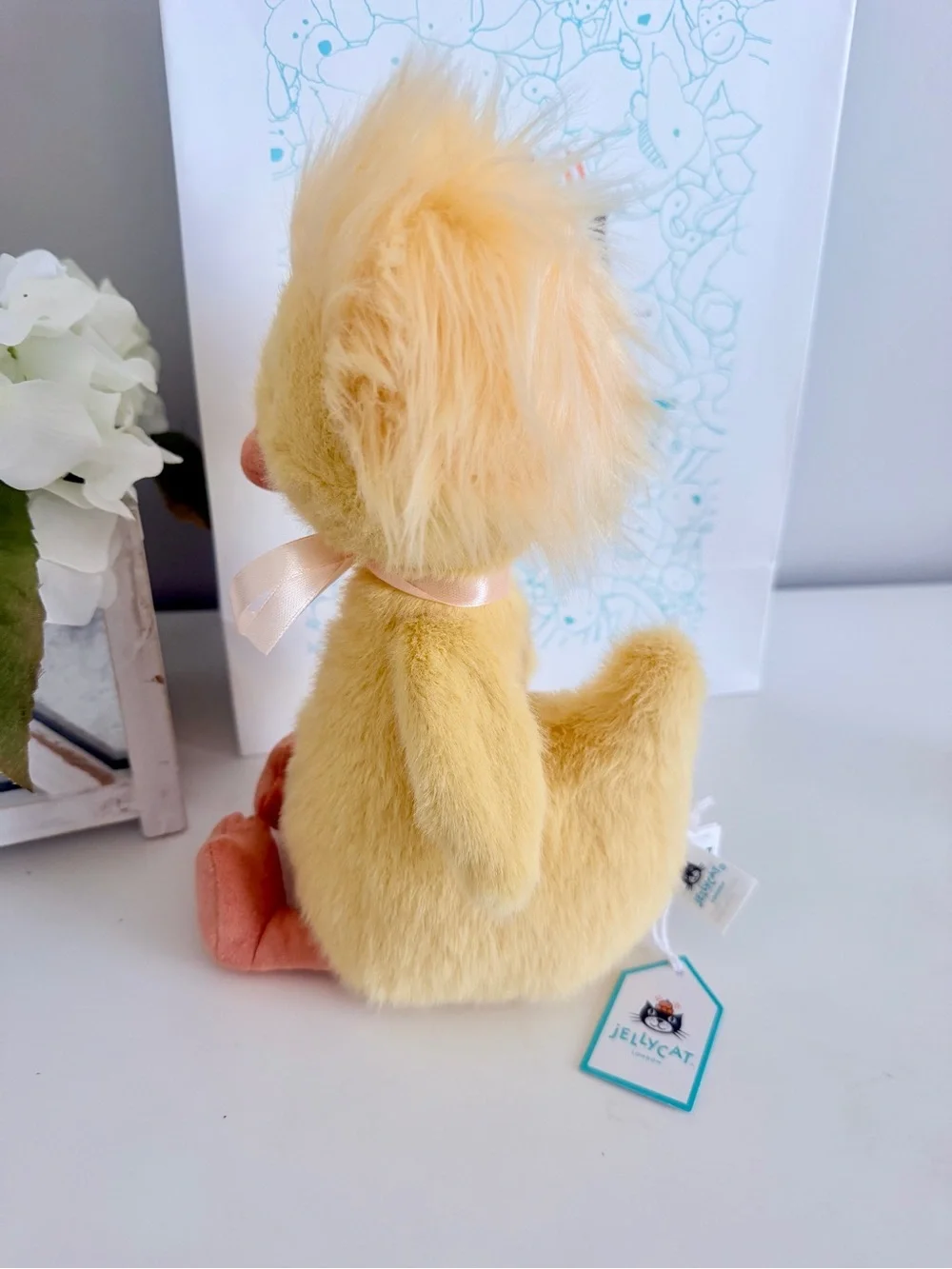 Jellycat Dorit Duckling w/ Removable Bow - BNWT Fast Shipping!